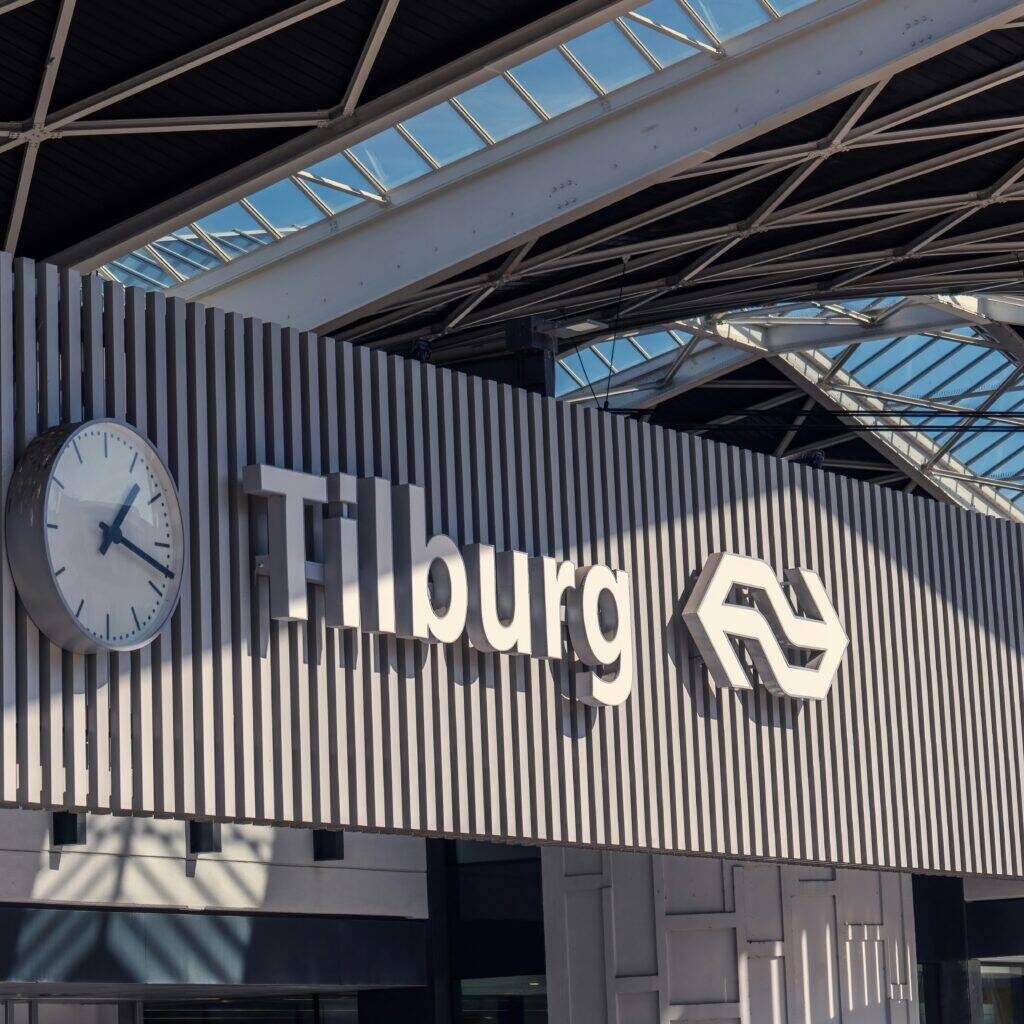 pourya-gohari-ULnIqlM0_zI-unsplash